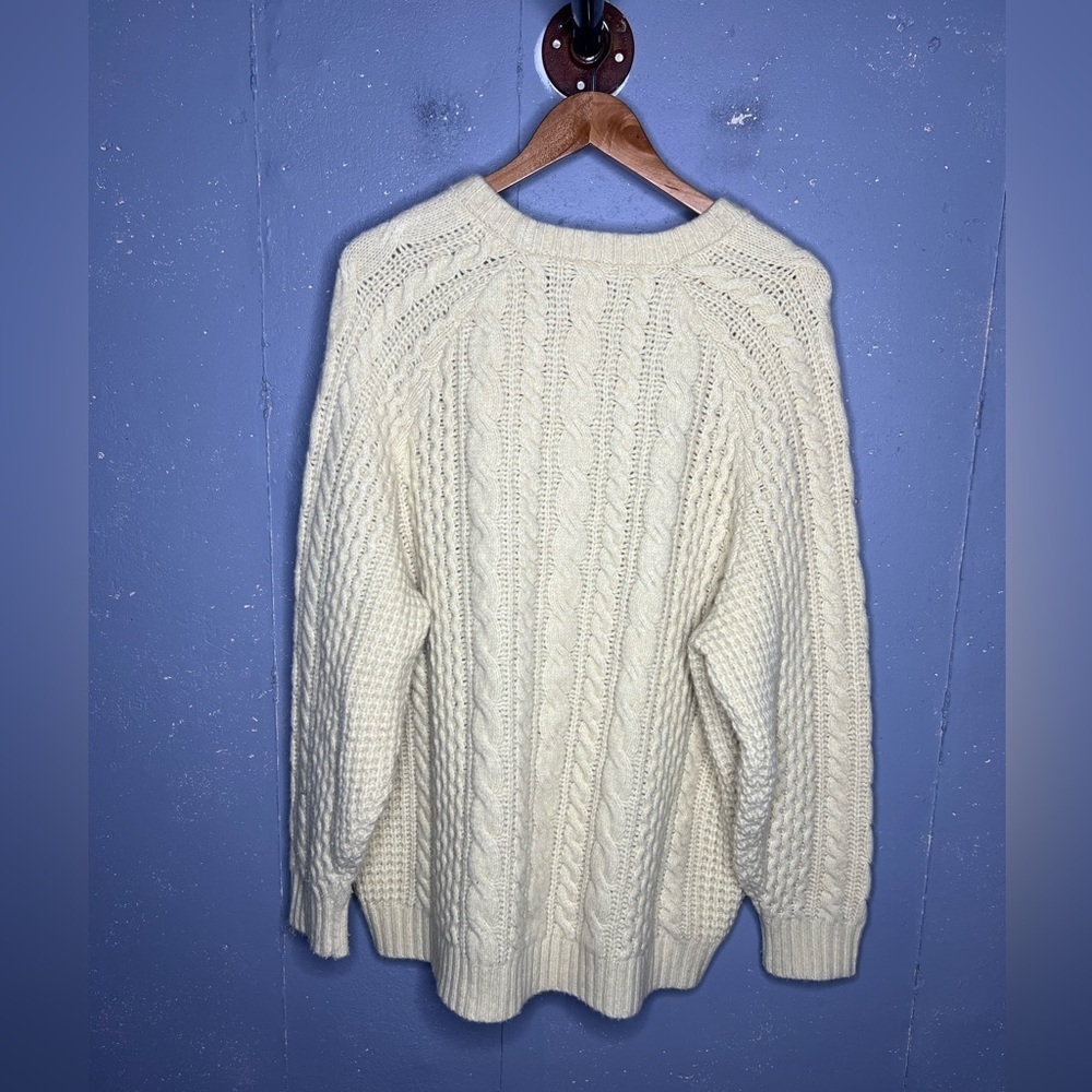 Aritzia Babaton Sweater Cable Knit Chunky Oversized Cream Size 3 (Large) - Picture 5 of 5